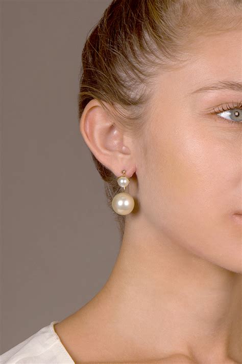 christian dior pearl earrings